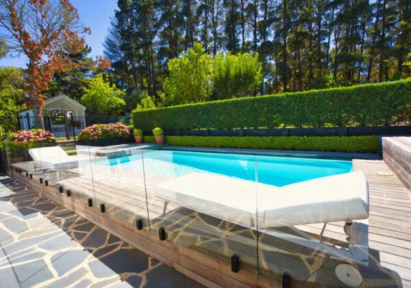 Barwon-heads-entertainer-7m-clip-on-spa-3-1000px