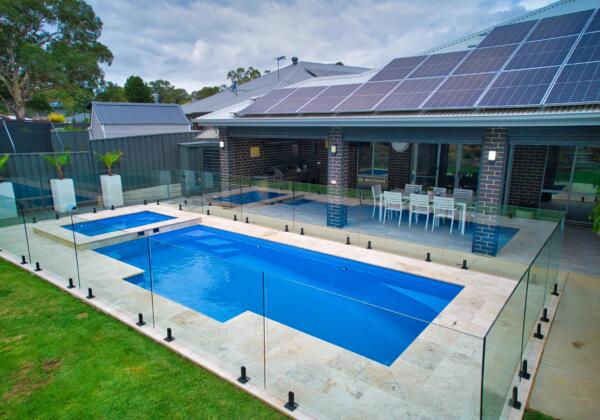 Vice President large fibreglass pool and spa installed in Wandana Heights, Geelong by Luxx Pools