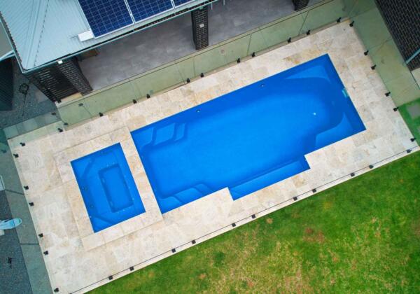 Vice President large fibreglass pool and spa installed in Wandana Heights, Geelong by Luxx Pools