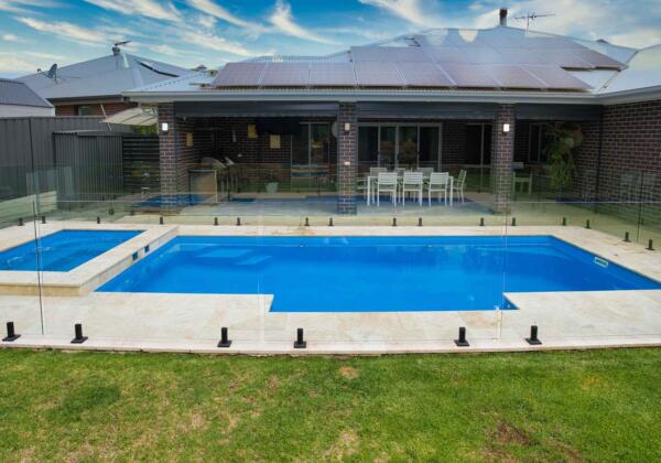 Vice President large fibreglass pool and spa installed in Wandana Heights, Geelong by Luxx Pools