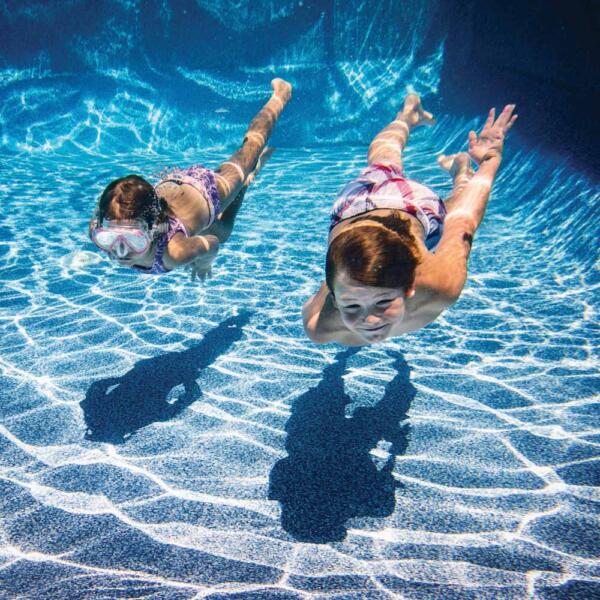 Children swimming in Geelong fibreglass swimming pool