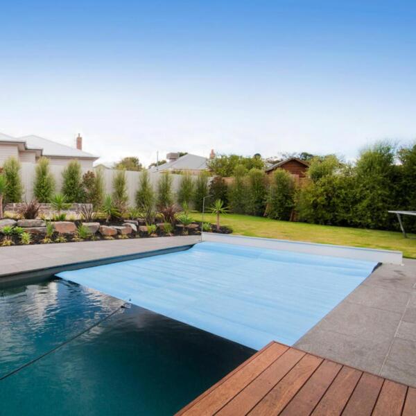 In-ground pool roller