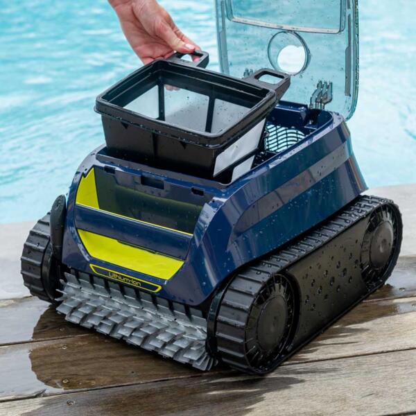 Zodiac Freerider Cordless robotic cleaner